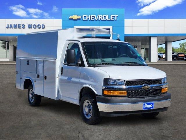 2025 Chevrolet Express Cutaway 3500