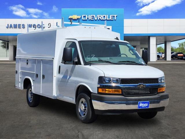2025 Chevrolet Express Cutaway 3500