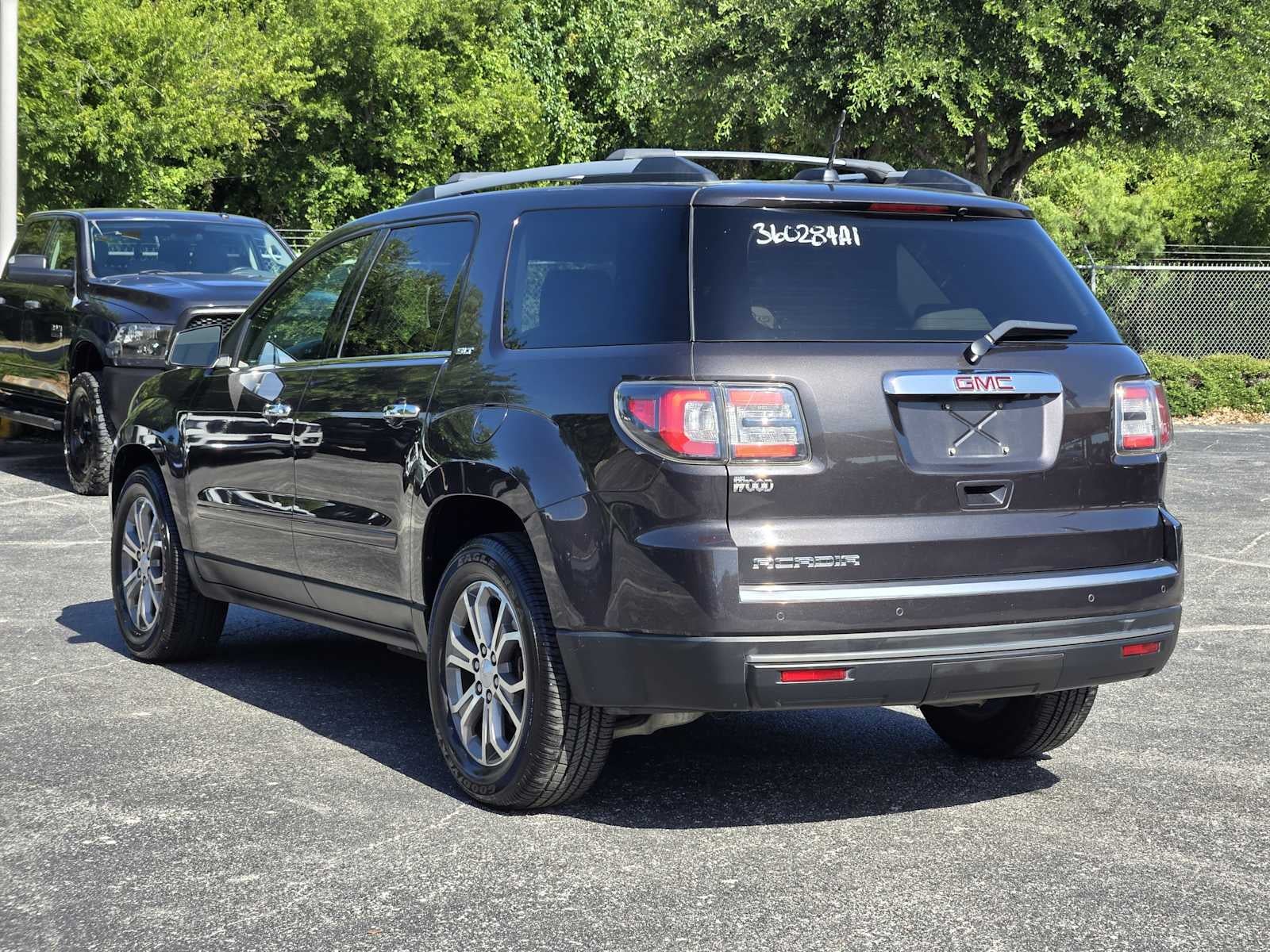 2016 GMC Acadia — detail view