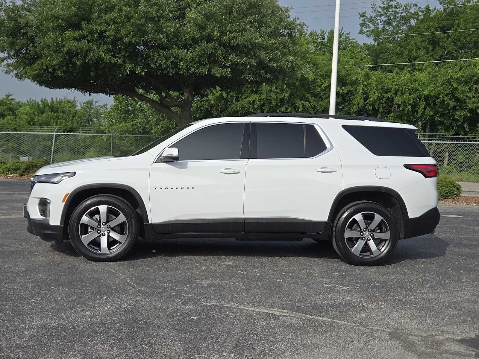 2023 Chevrolet Traverse — detail view