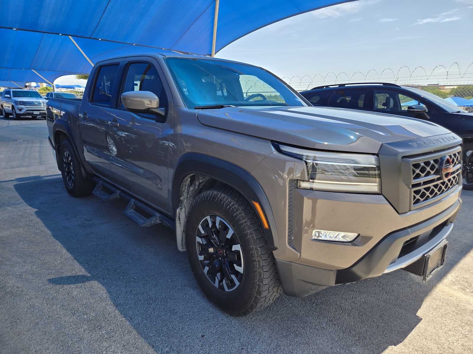 2022 Nissan Frontier — side profile view