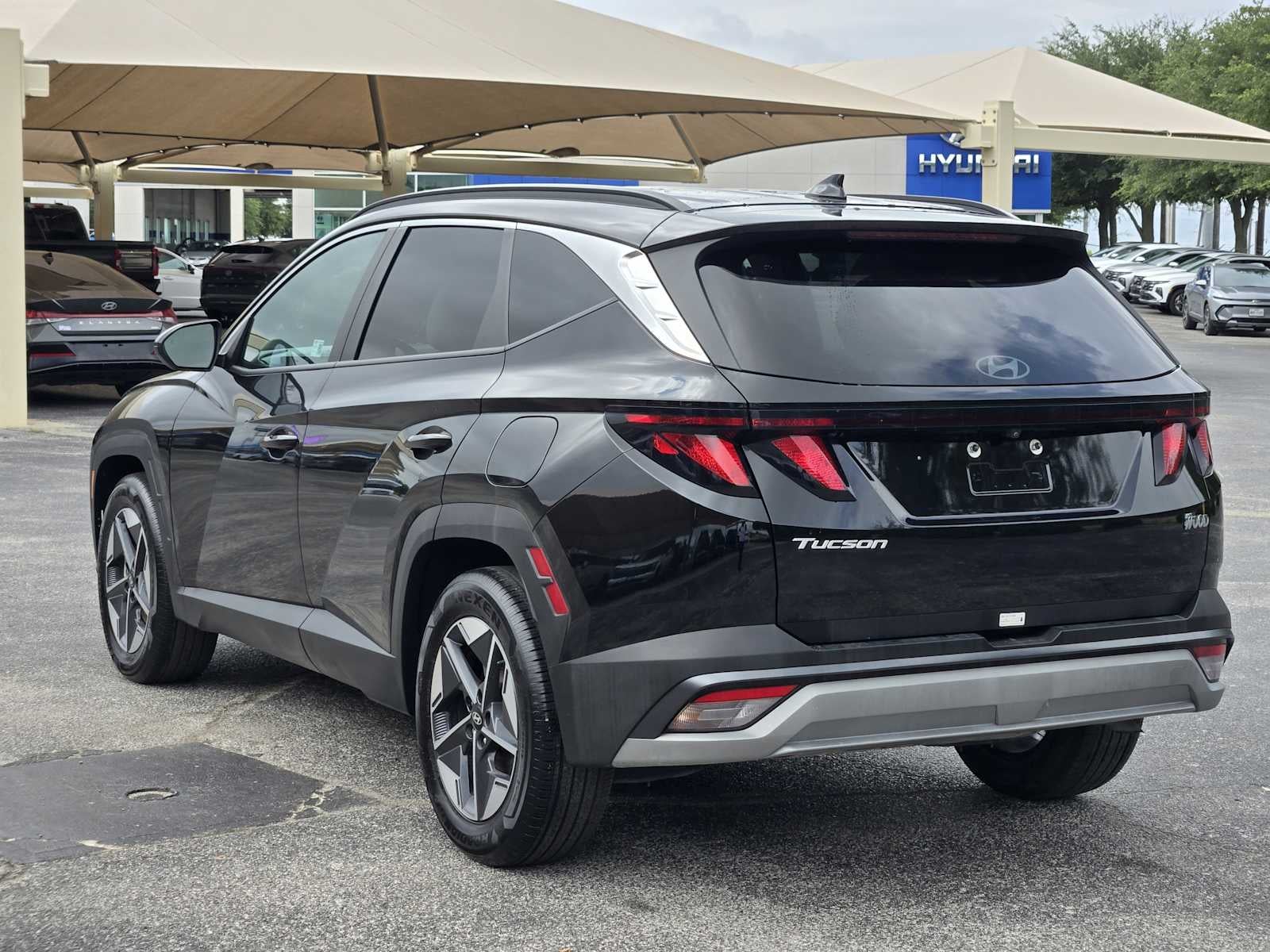 2025 Hyundai Tucson — detail view