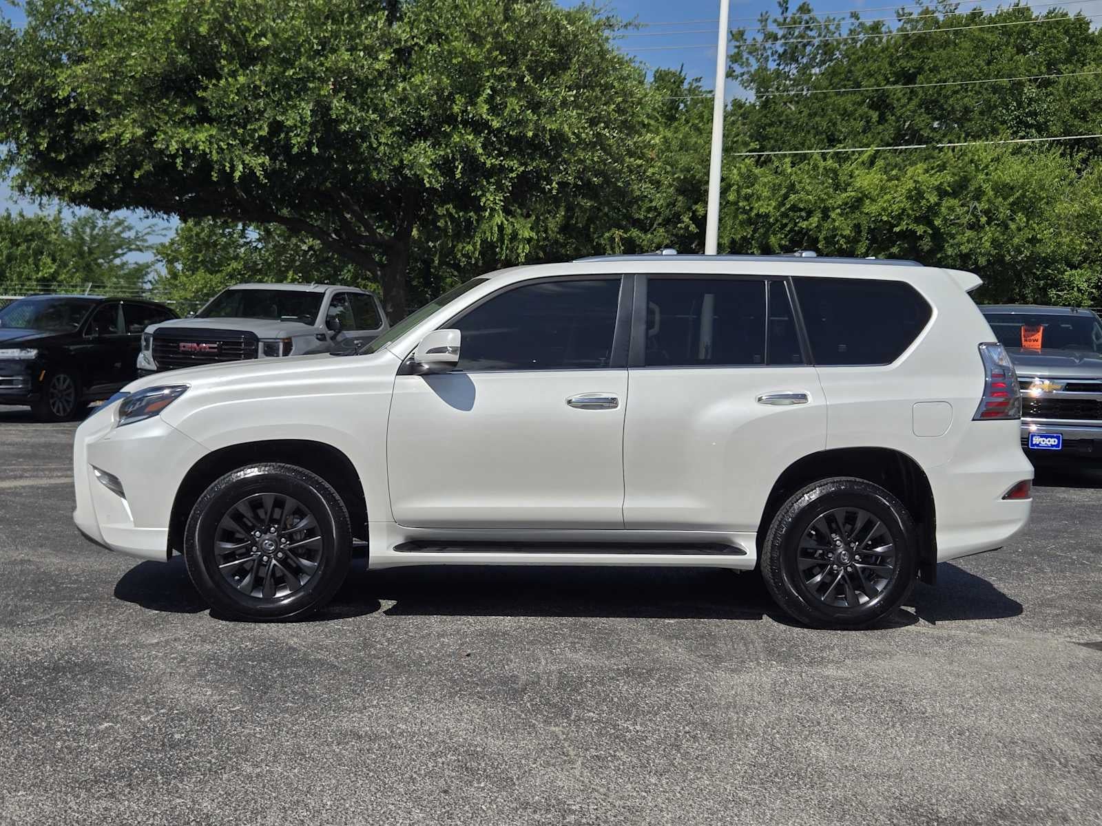 2023 Lexus GX 460 — interior view